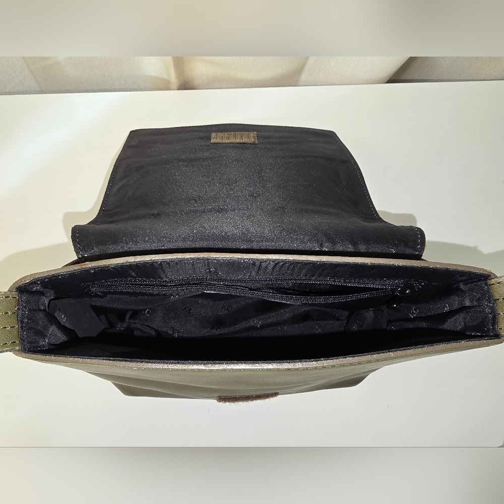 Kenneth Cole Bag - Picture 7 of 8